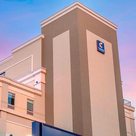 Comfort Inn & Suites Newark Liberty International Airport Esterno foto