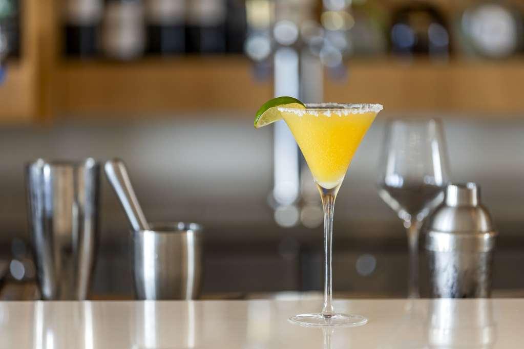 Comfort Inn & Suites Newark Liberty International Airport Ristorante foto
